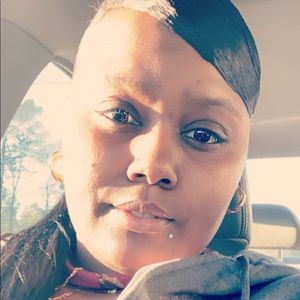 Meet your Posher, Carla